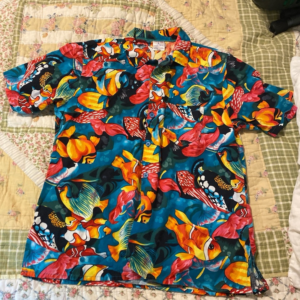 Vintage Vibrant Tropical Fish Print Shirt